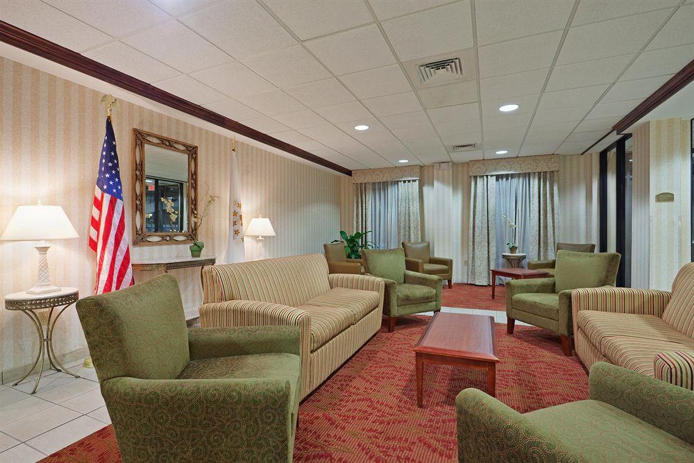 Holiday Inn Express Hotel & Suites Providence-Woonsocket By Ihg Інтер'єр фото