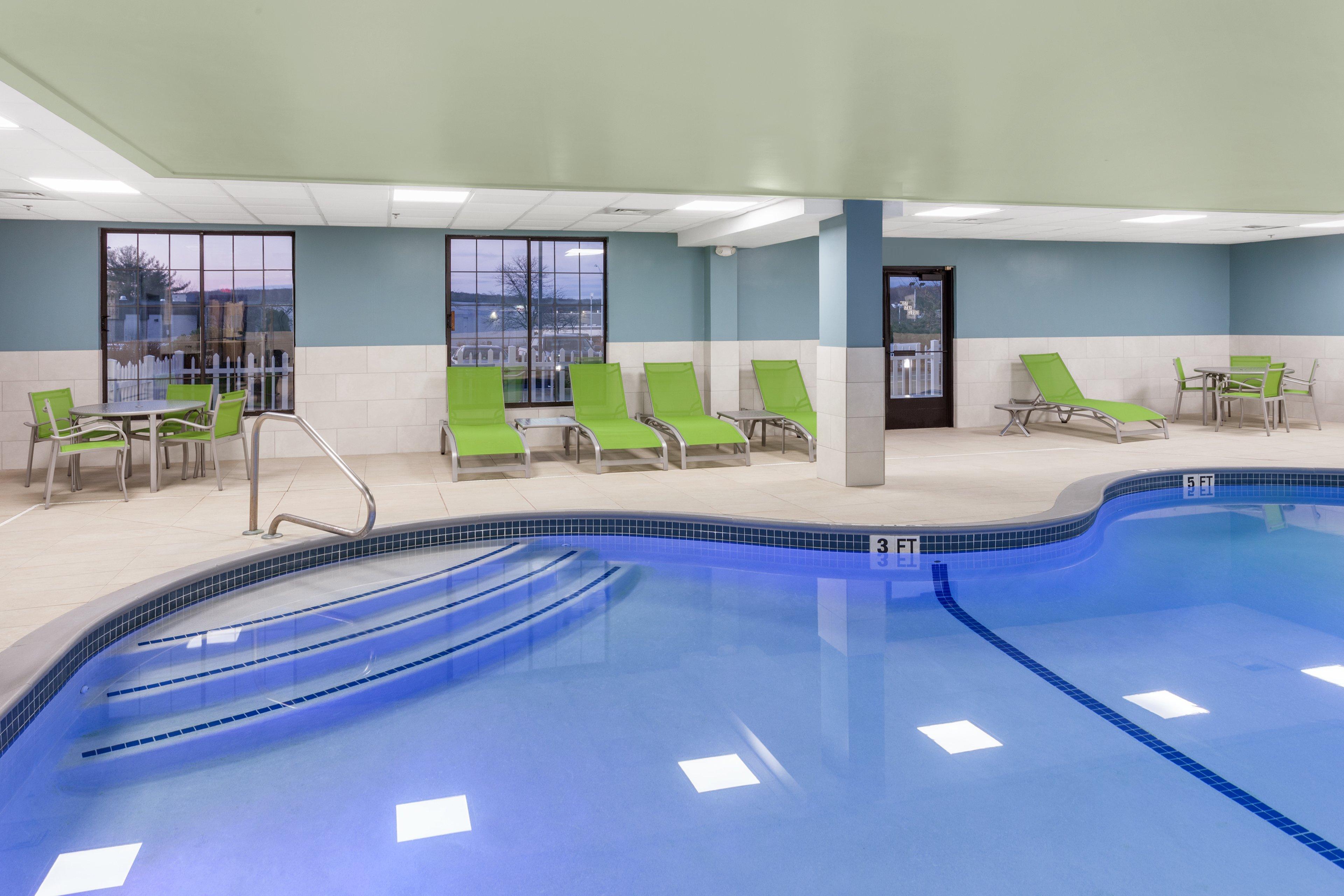 Holiday Inn Express Hotel & Suites Providence-Woonsocket By Ihg Екстер'єр фото