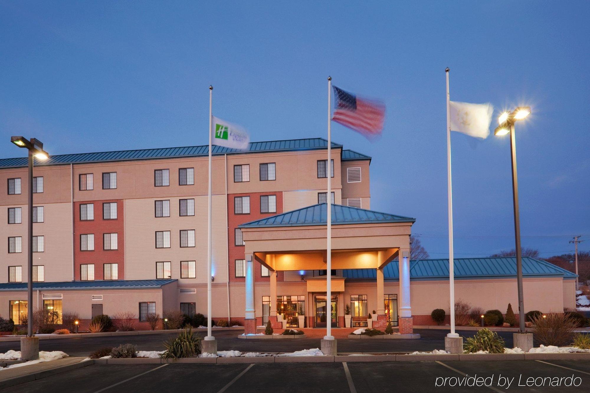 Holiday Inn Express Hotel & Suites Providence-Woonsocket By Ihg Екстер'єр фото