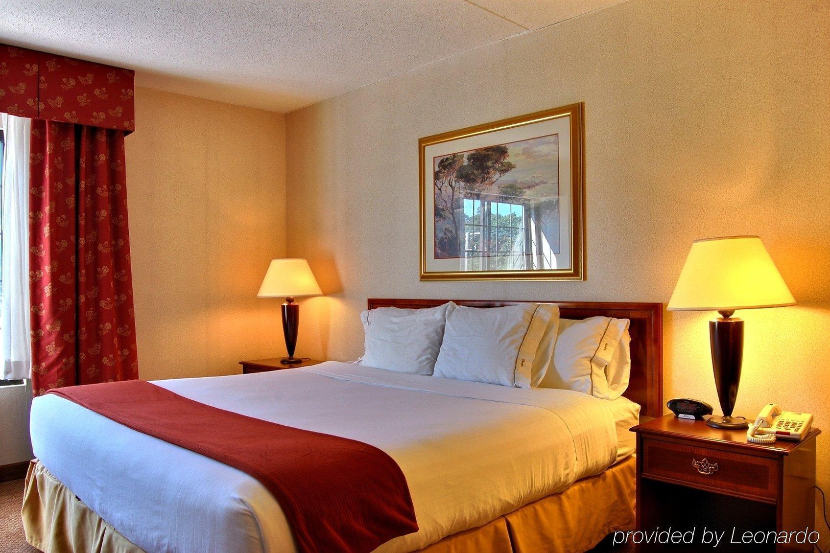 Holiday Inn Express Hotel & Suites Providence-Woonsocket By Ihg Екстер'єр фото