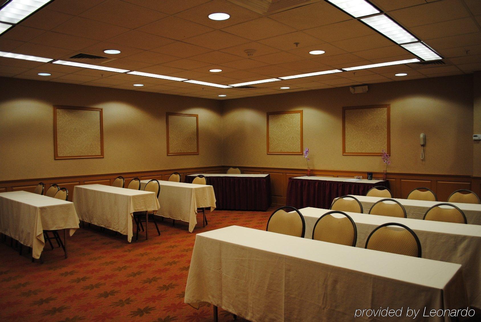 Holiday Inn Express Hotel & Suites Providence-Woonsocket By Ihg Бізнес фото