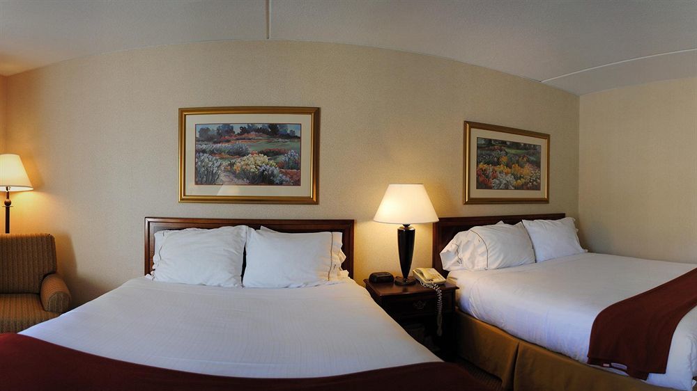 Holiday Inn Express Hotel & Suites Providence-Woonsocket By Ihg Екстер'єр фото
