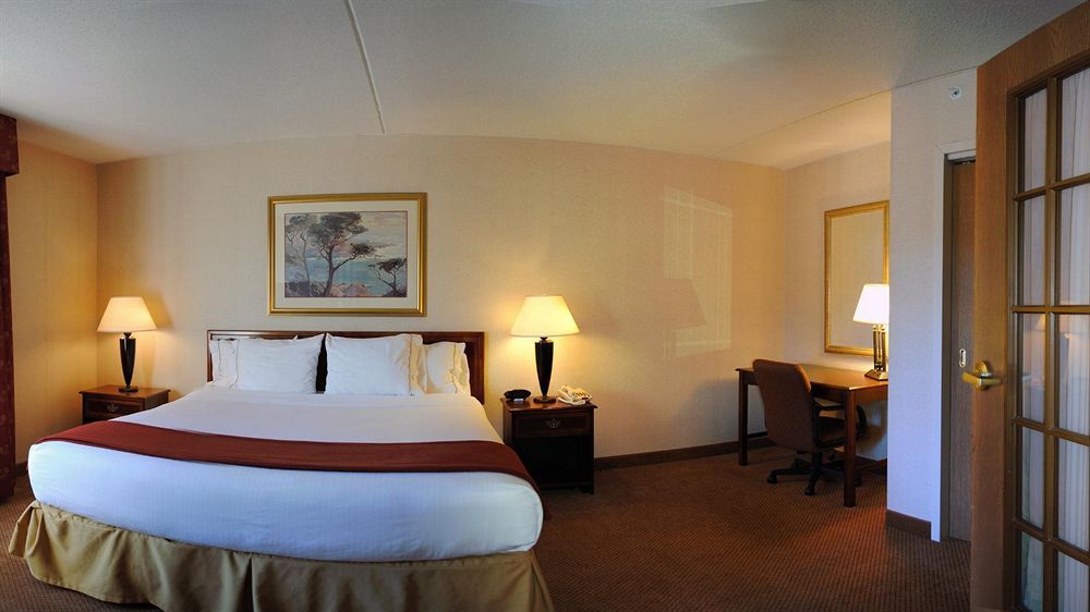 Holiday Inn Express Hotel & Suites Providence-Woonsocket By Ihg Екстер'єр фото
