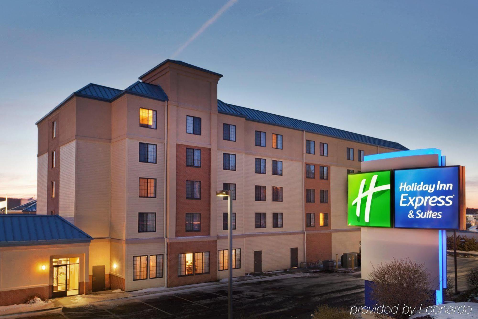 Holiday Inn Express Hotel & Suites Providence-Woonsocket By Ihg Екстер'єр фото