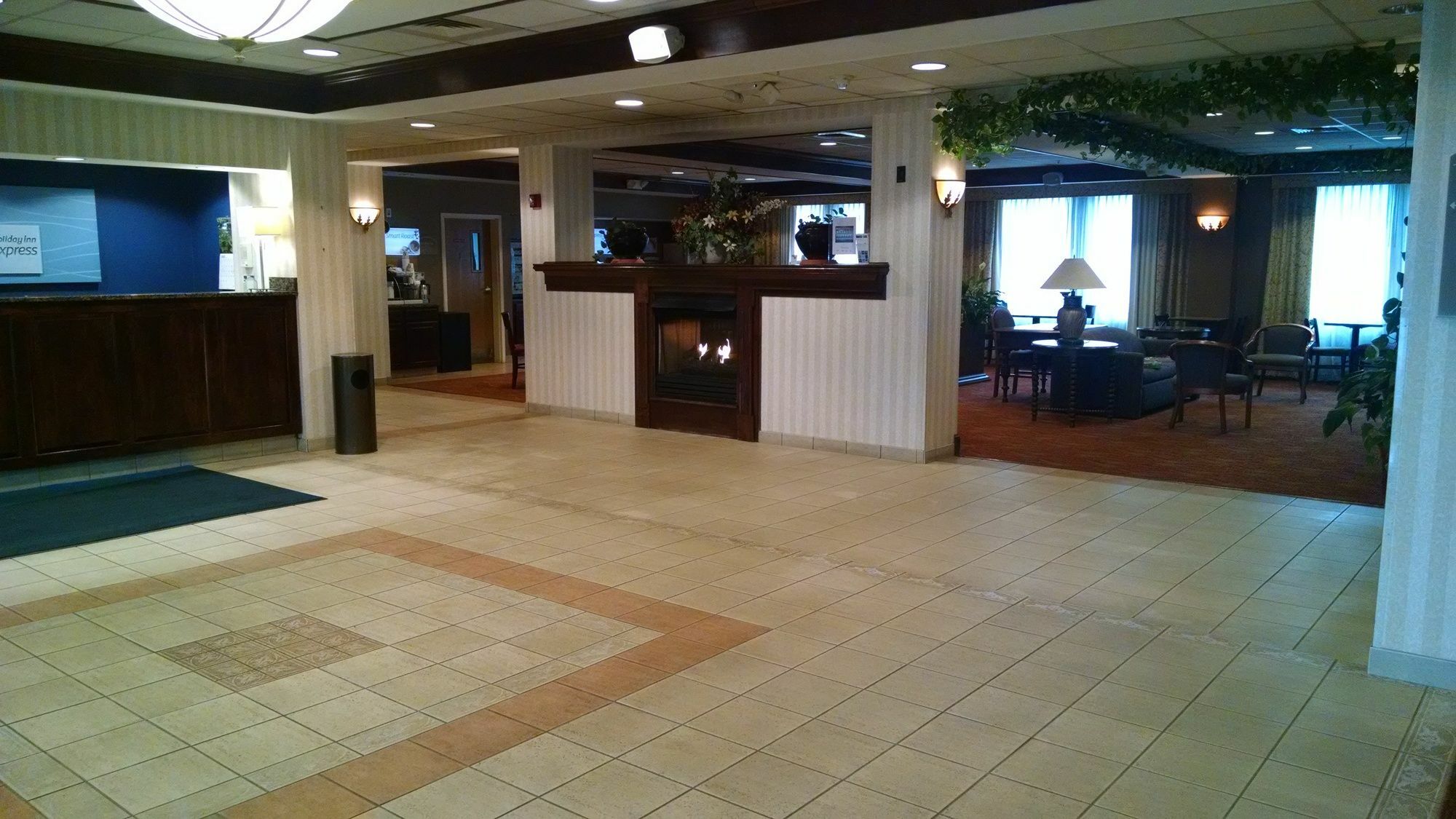 Holiday Inn Express Hotel & Suites Providence-Woonsocket By Ihg Екстер'єр фото